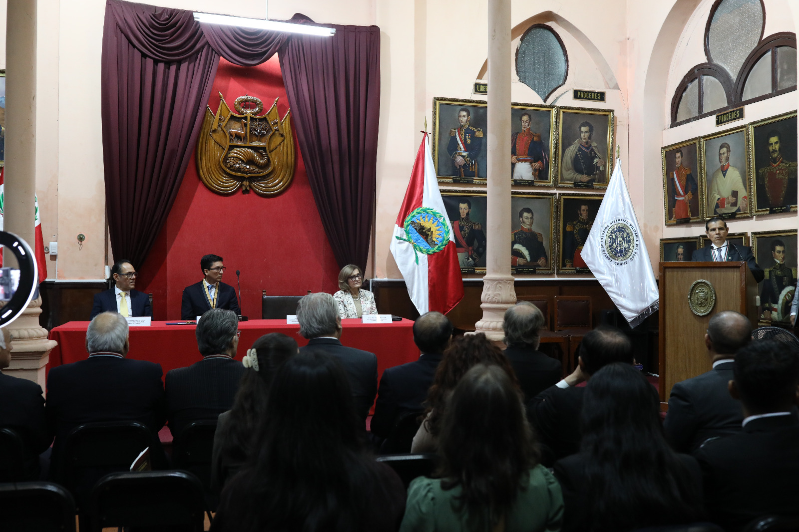 Expositor en el atril